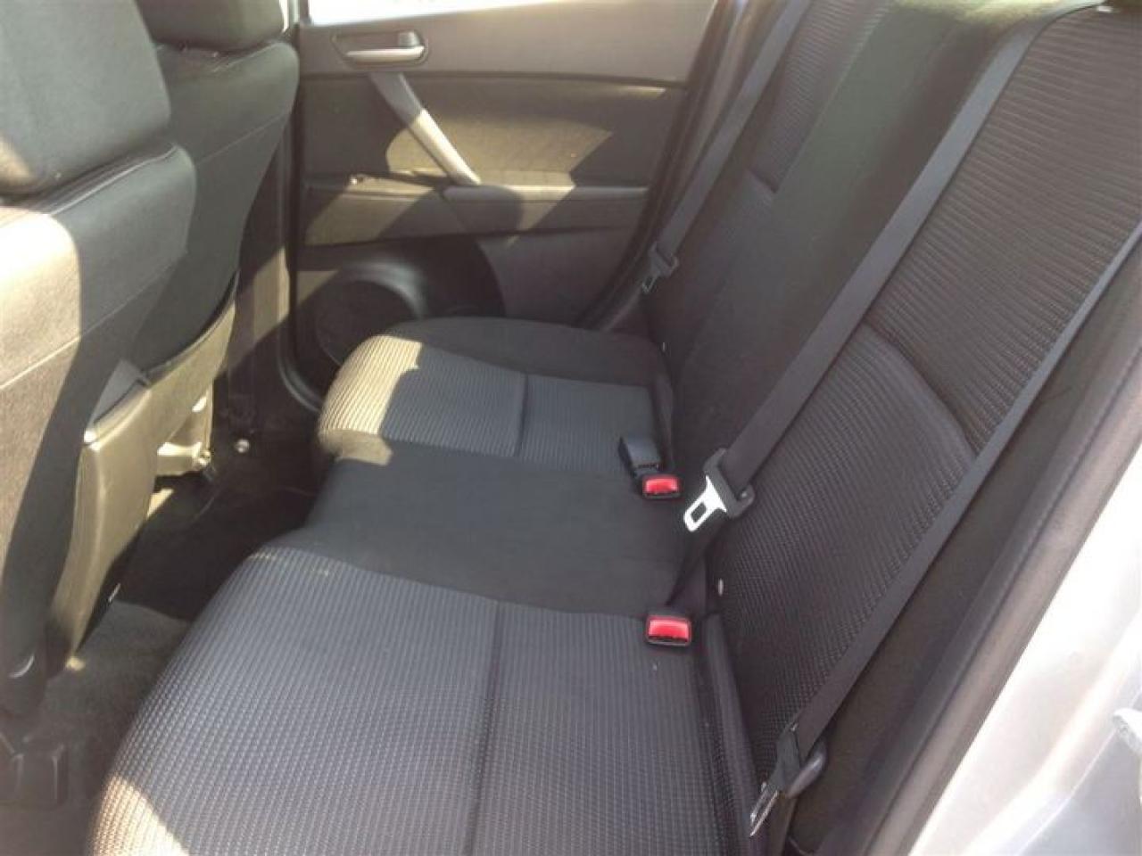 2013 Mazda MAZDA3 GX ***HEATED SEATS***POWER STEERING*** Photo3