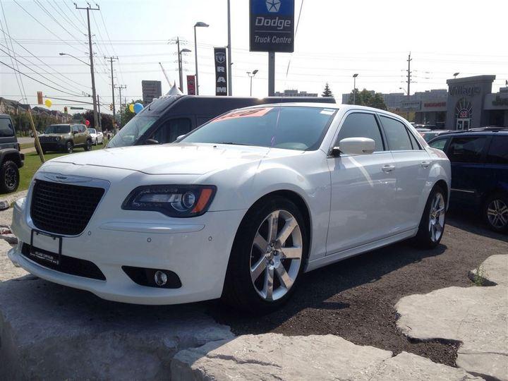 2012 chrysler srt8