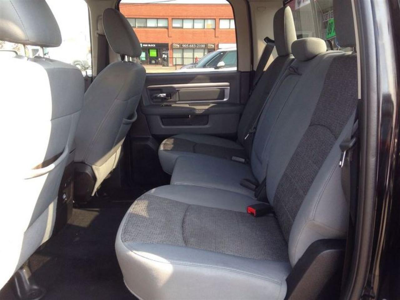 2014 Dodge Ram 1500 SLT Photo2