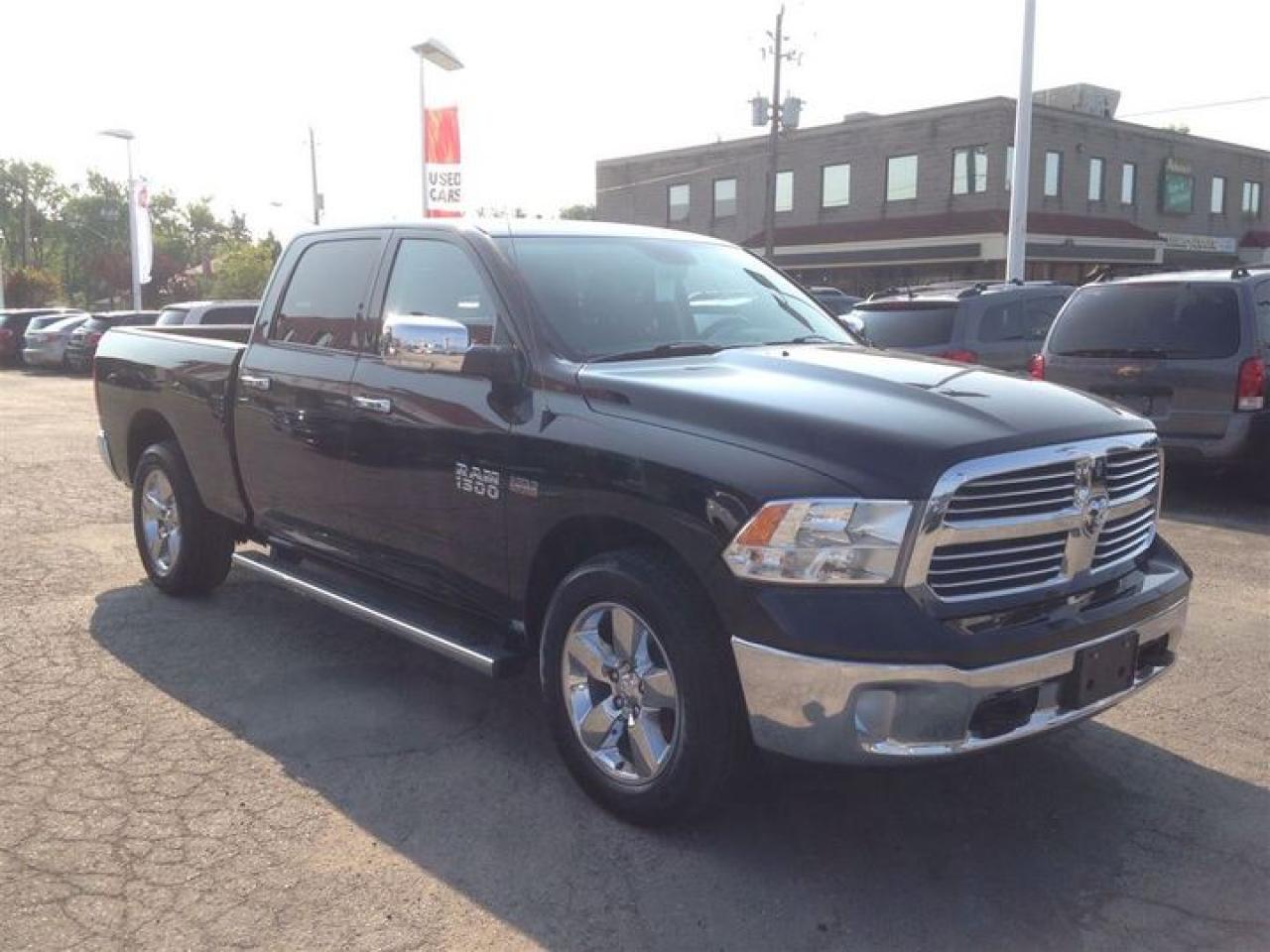 2014 Dodge Ram 1500 SLT Photo3