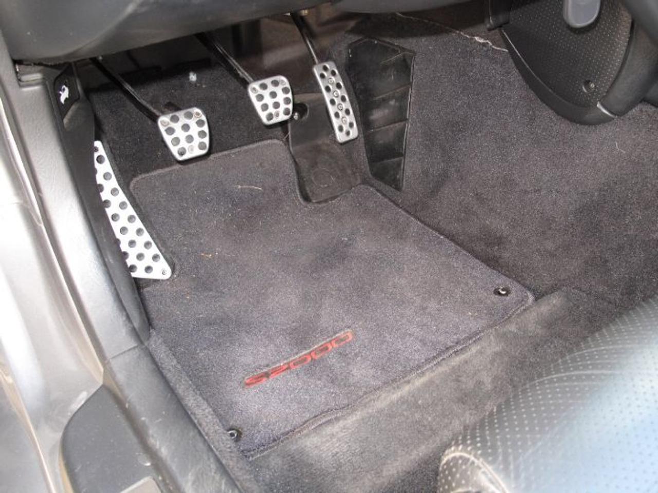 2005 Honda S2000 AP2 Convertible - Photo #15