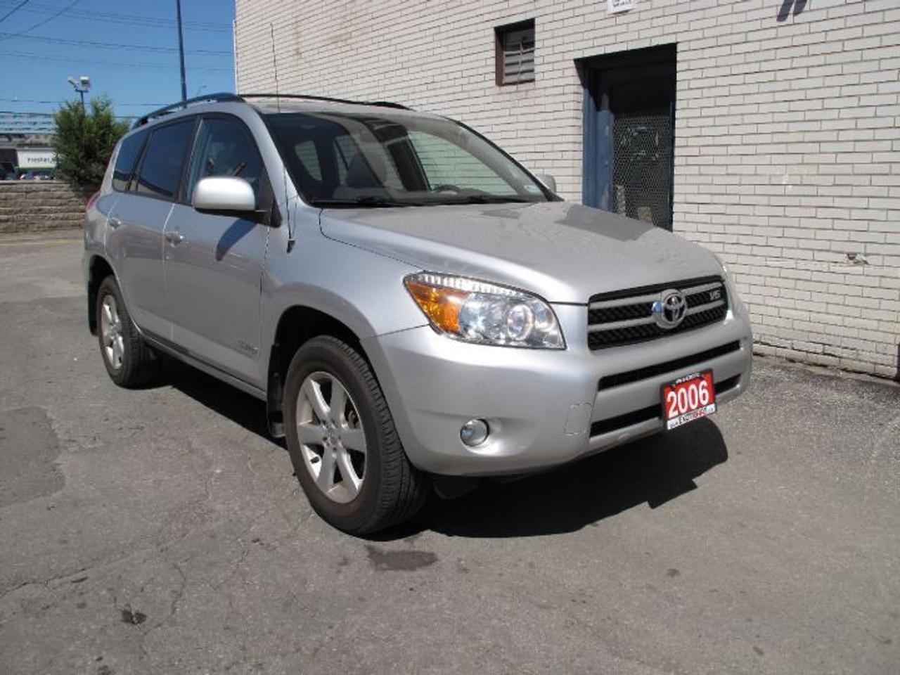 2006 Toyota RAV4 Limited 7 PASSENGER - Photo #2