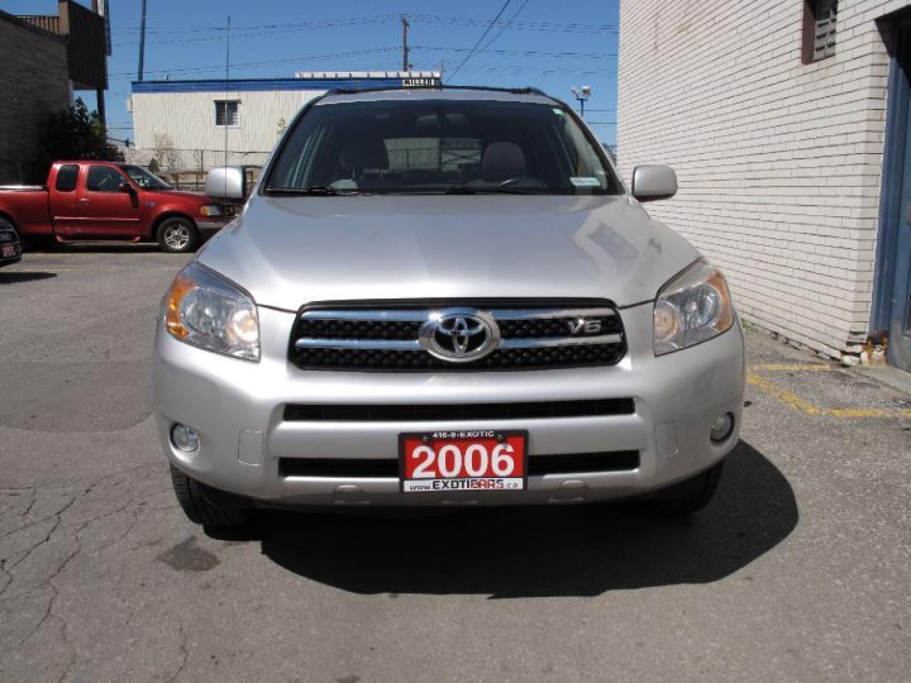 2006 Toyota RAV4 Limited 7 PASSENGER Photo2