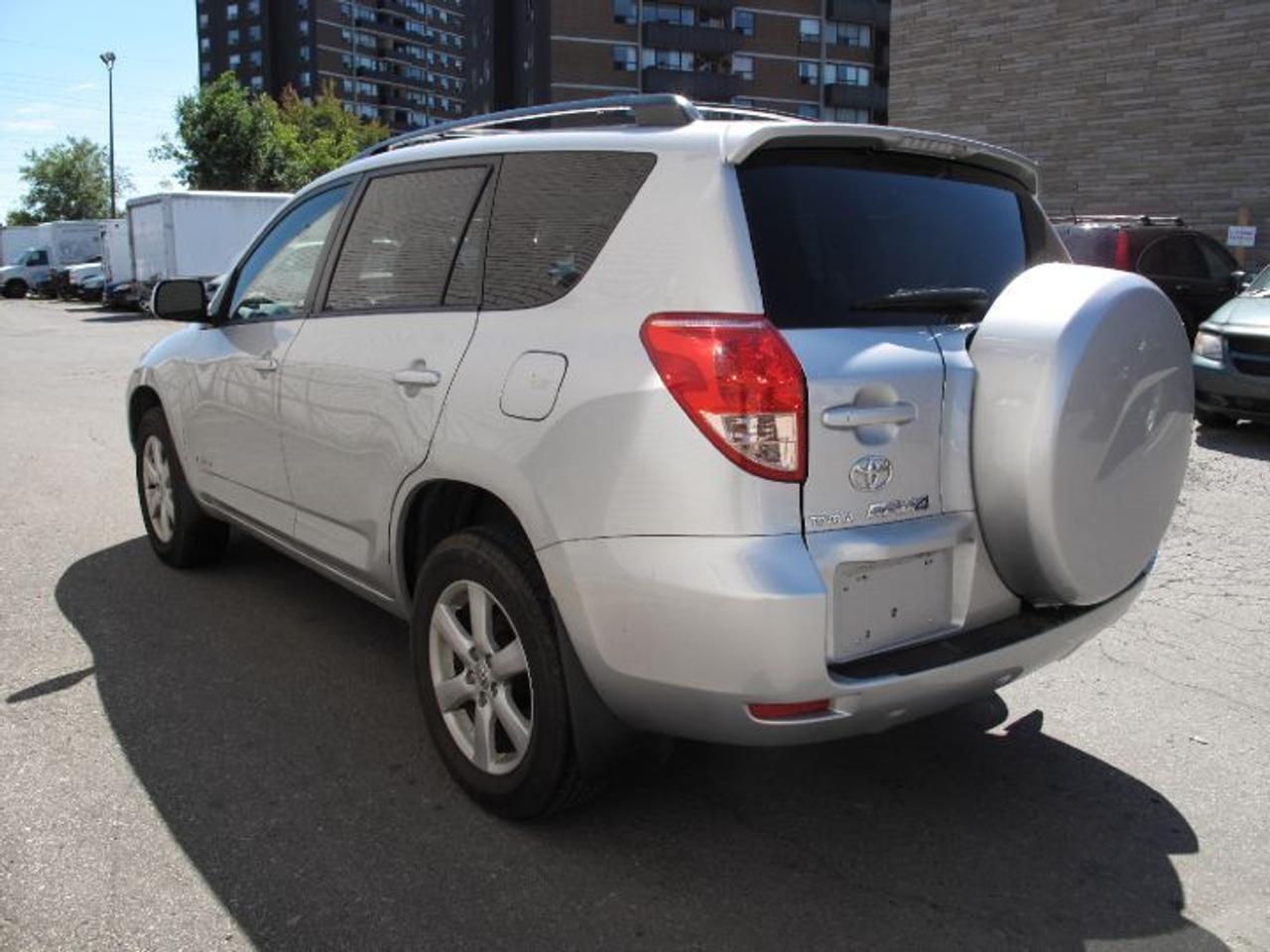2006 Toyota RAV4 Limited 7 PASSENGER - Photo #7