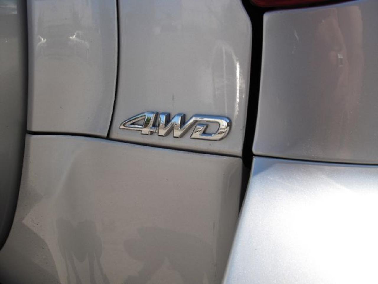 2006 Toyota RAV4 Limited 7 PASSENGER - Photo #9
