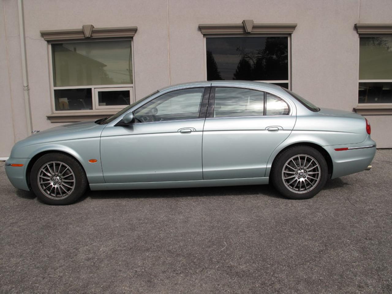 2006 Jaguar S-Type Premium - Photo #3