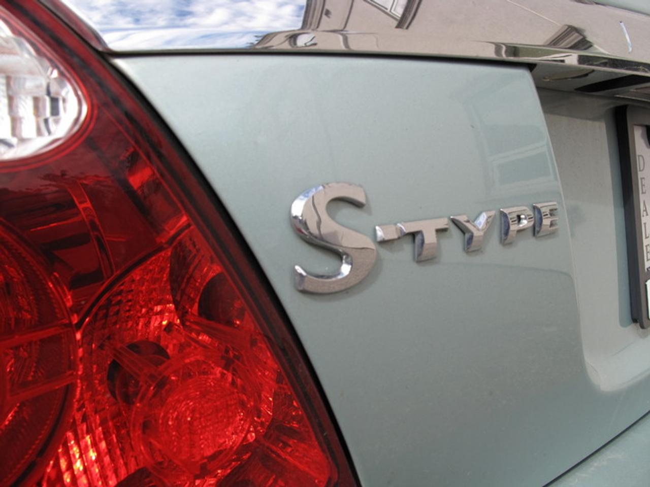 2006 Jaguar S-Type Premium - Photo #6