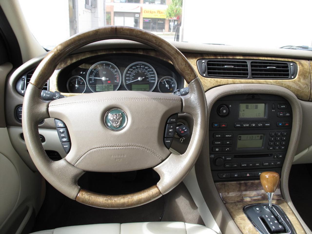 2006 Jaguar S-Type Premium Photo