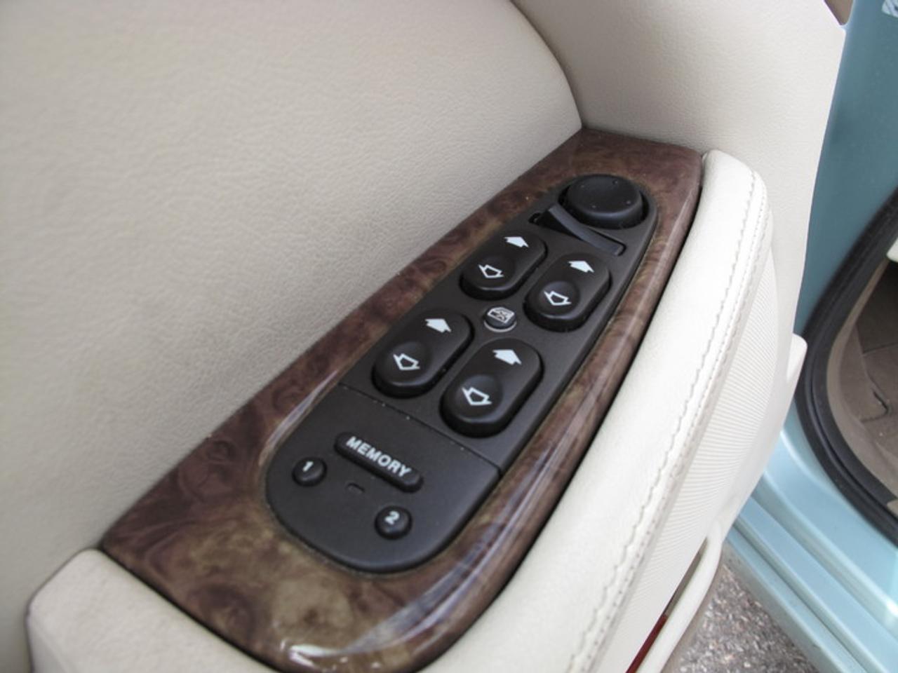 2006 Jaguar S-Type Premium Photo