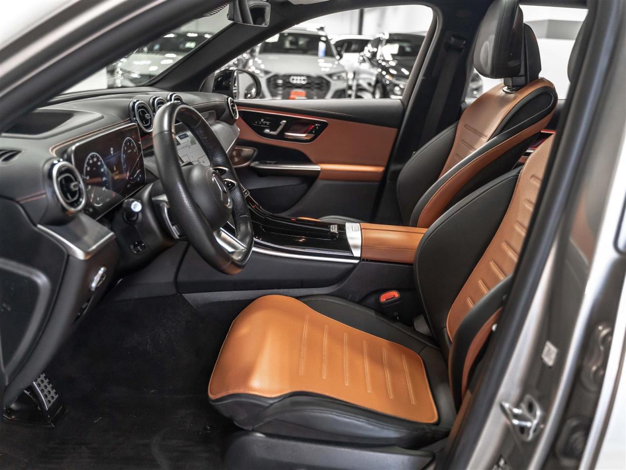 2023 Mercedes-Benz GLC GLC 300|AMG NIGHT PKG|EXCLUSIVE|INTELLIGENT DRIVE|BURMESTER Photo