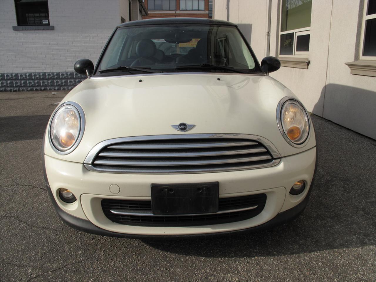 2012 MINI Cooper Knightsbridge Edition Photo