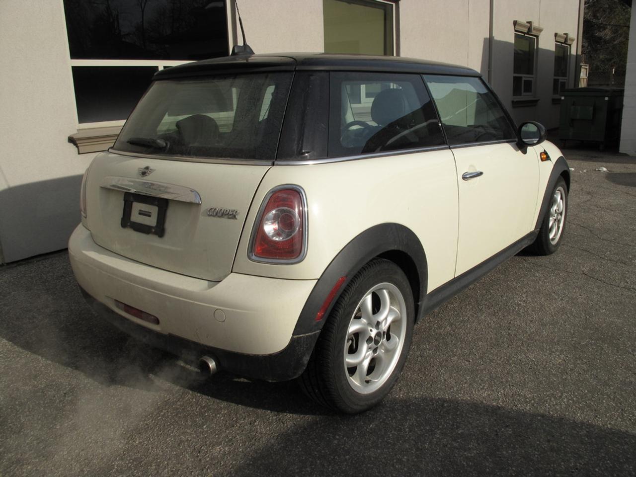 2012 MINI Cooper Knightsbridge Edition Photo