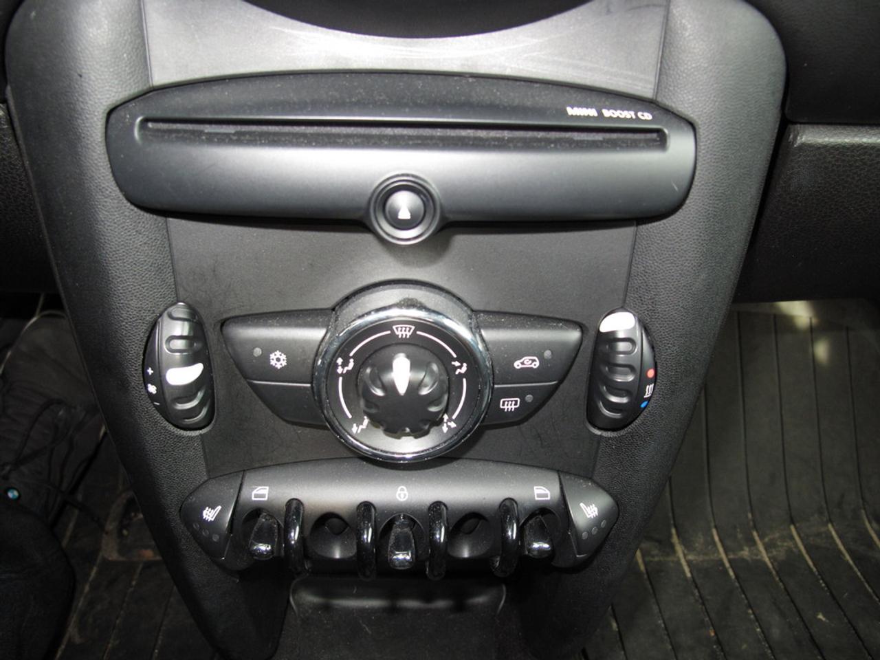 2012 MINI Cooper Knightsbridge Edition Photo