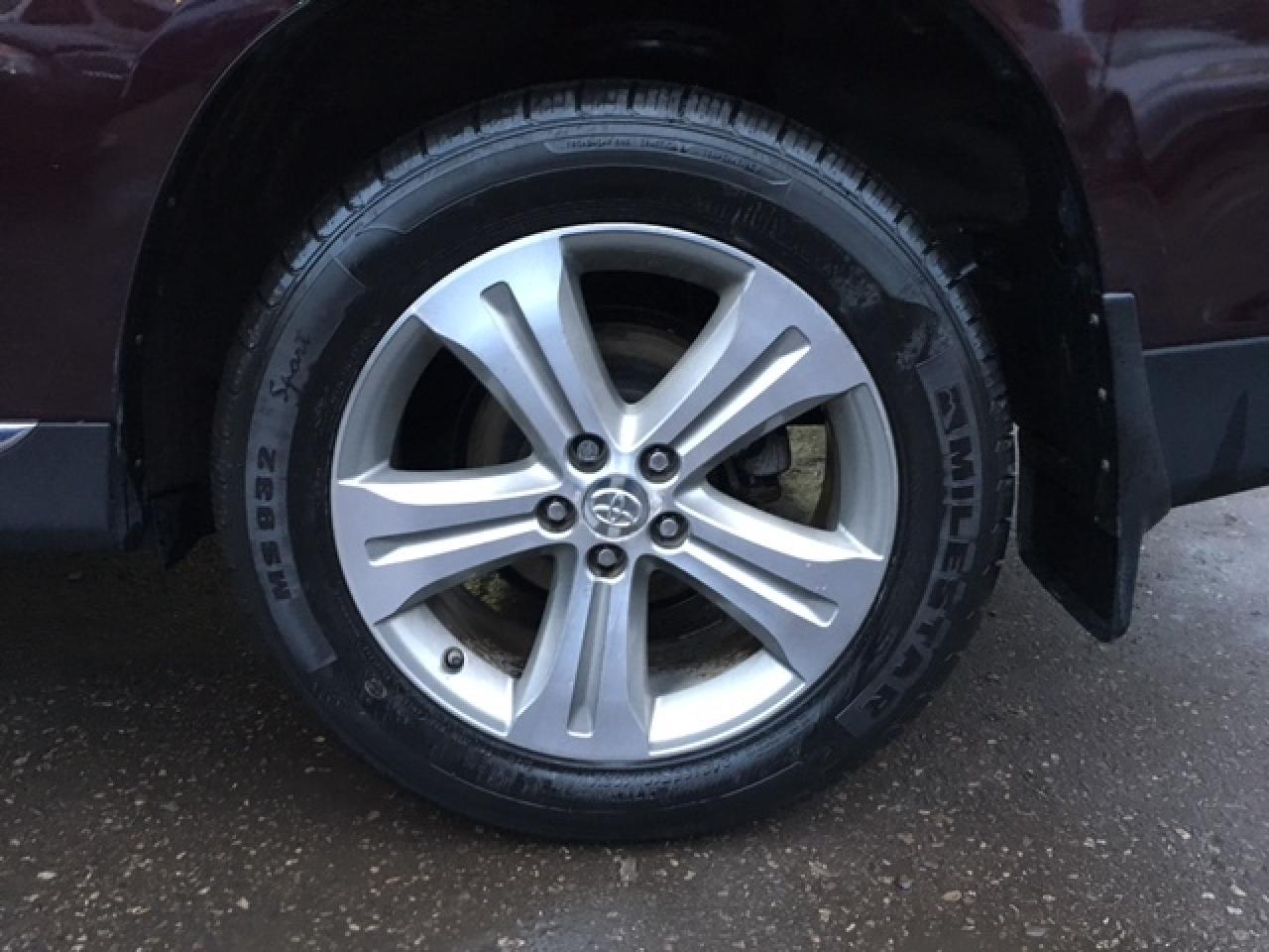 2013 Toyota Highlander Sport Photo2