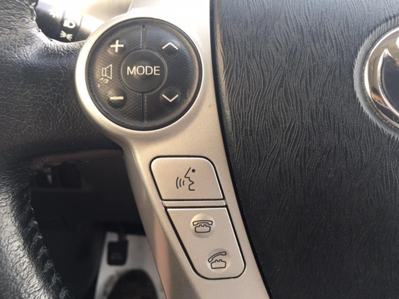 2012 Toyota Prius Prius V Top of the Line - Photo #8