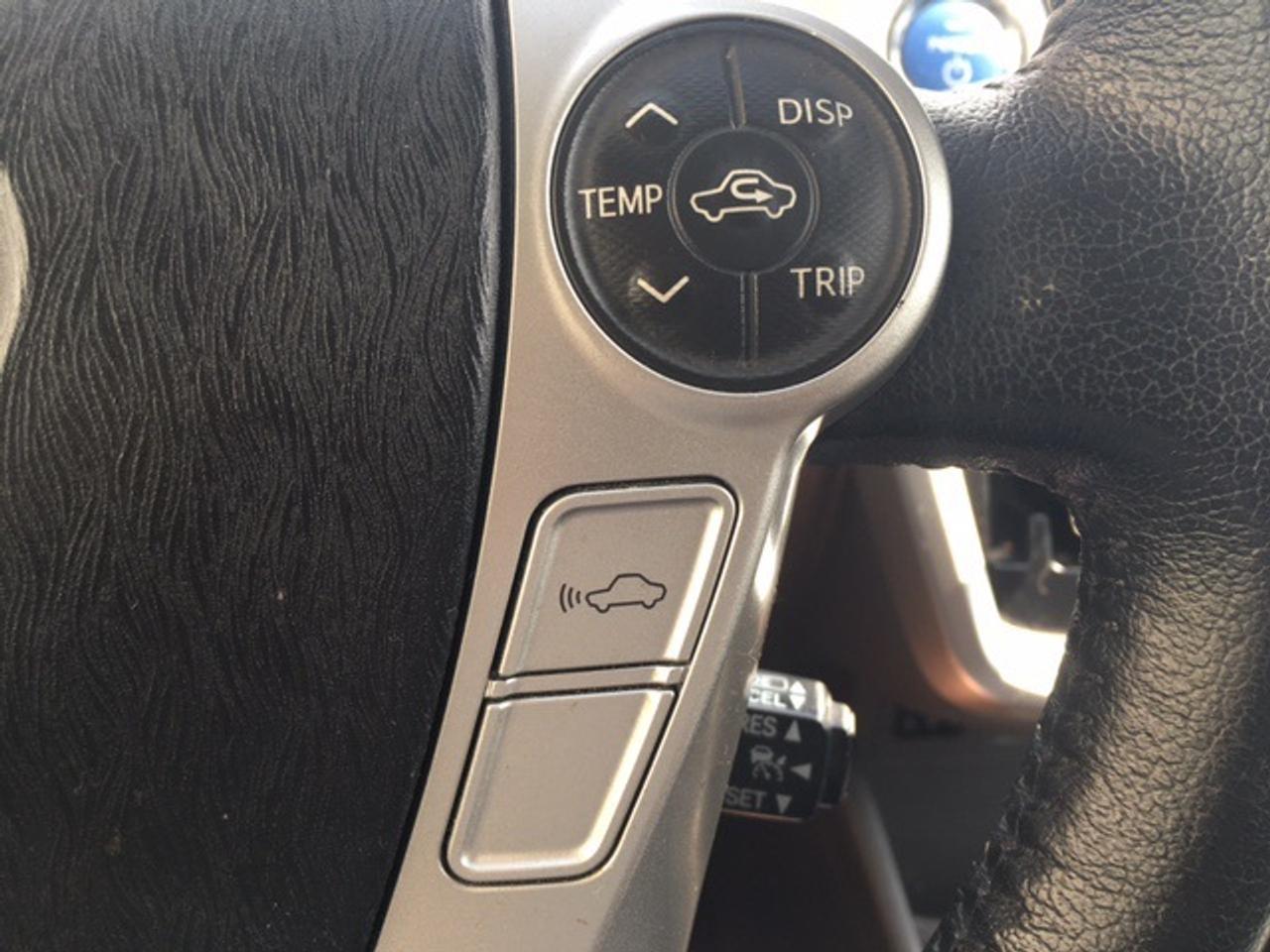 2012 Toyota Prius Prius V Top of the Line - Photo #9