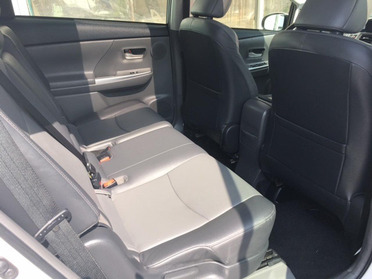 2012 Toyota Prius Prius V Top of the Line - Photo #21