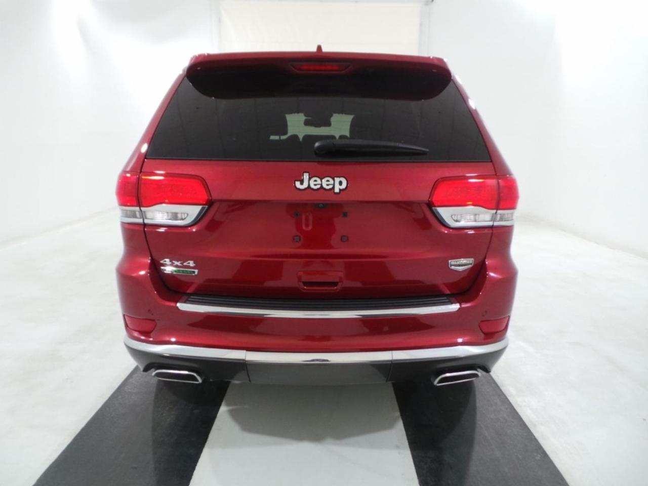 2014 Jeep Grand Cherokee Summit Photo