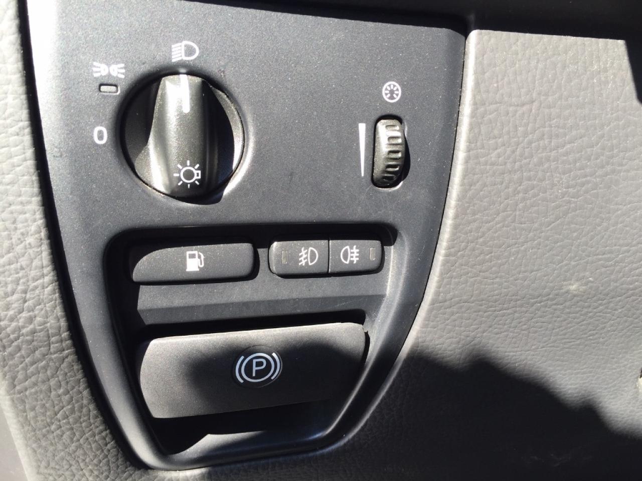 2008 Volvo XC90 3.2 AWD SR, 7 Passenger - Photo #13