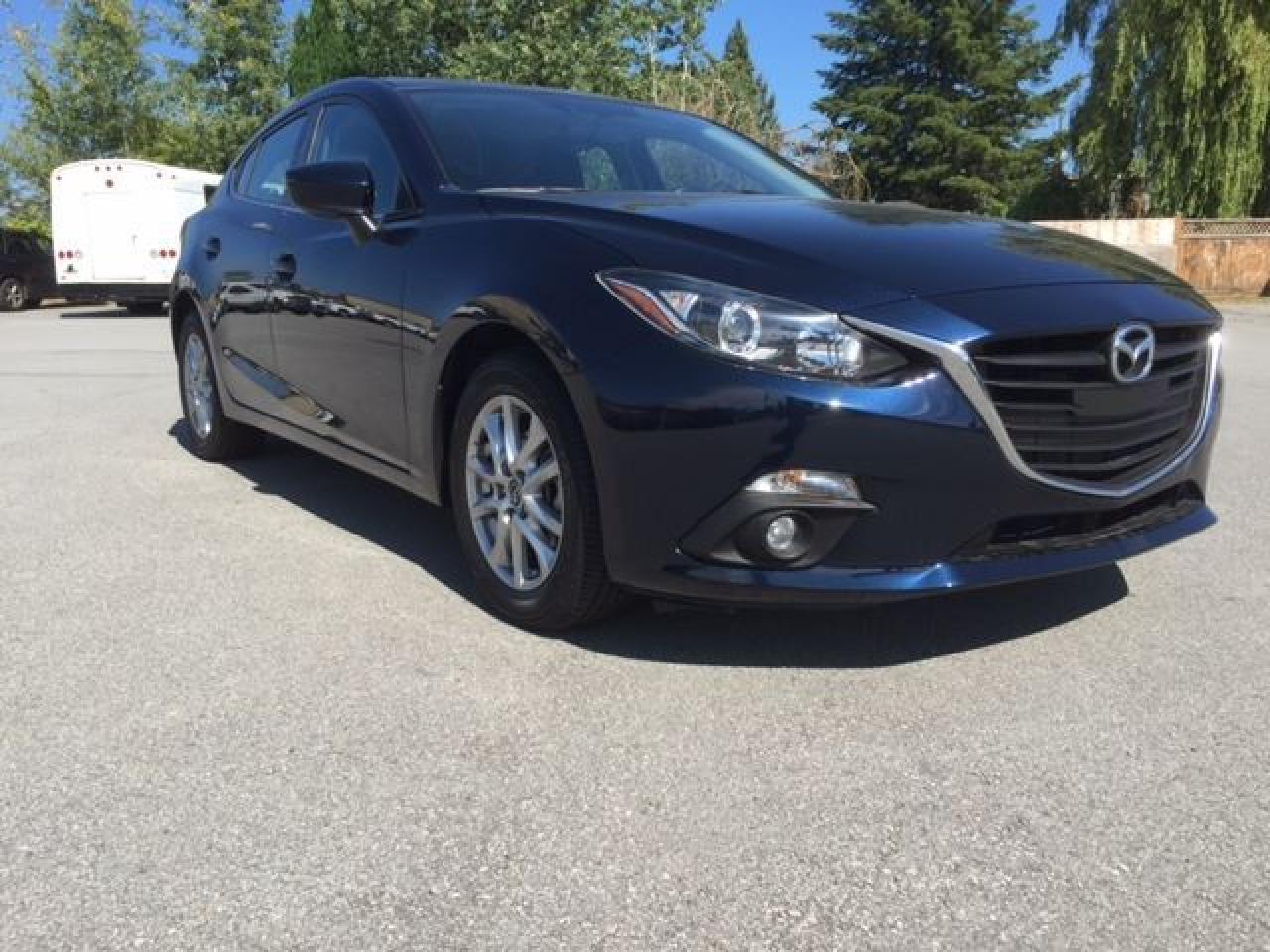 2014 Mazda MAZDA3 GS-SKY - Photo #2