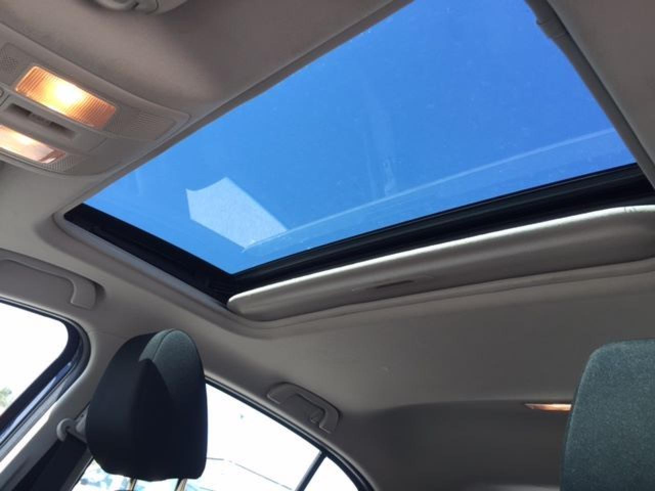 2014 Mazda MAZDA3 GS-SKY - Photo #9