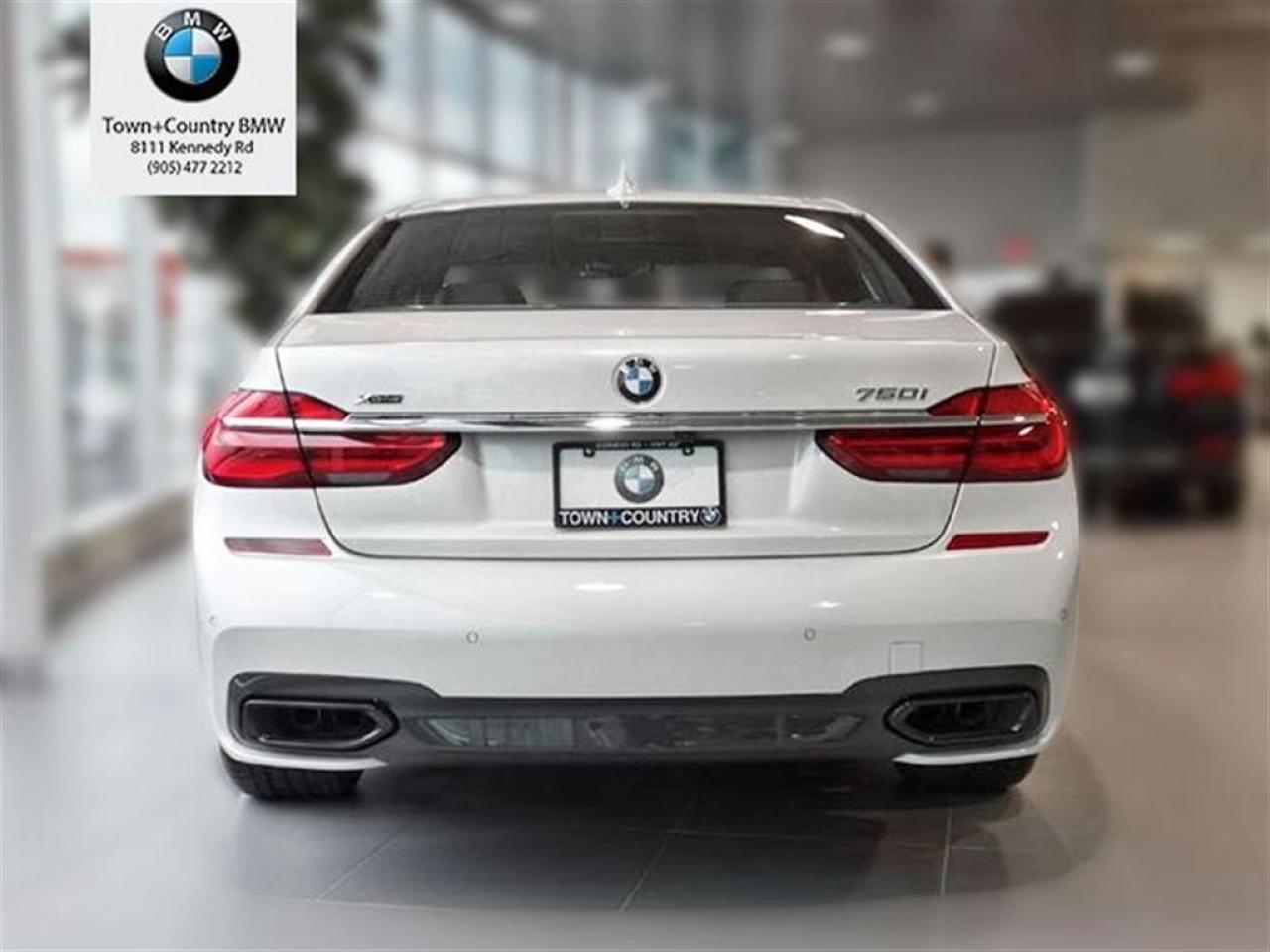 2016 BMW 750i xDrive HEA Package Photo3