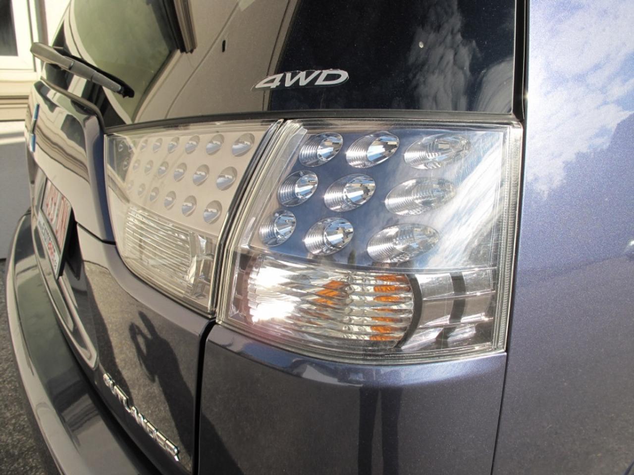 2008 Mitsubishi Outlander XLS - 7 Passenger with NAV - Photo #12