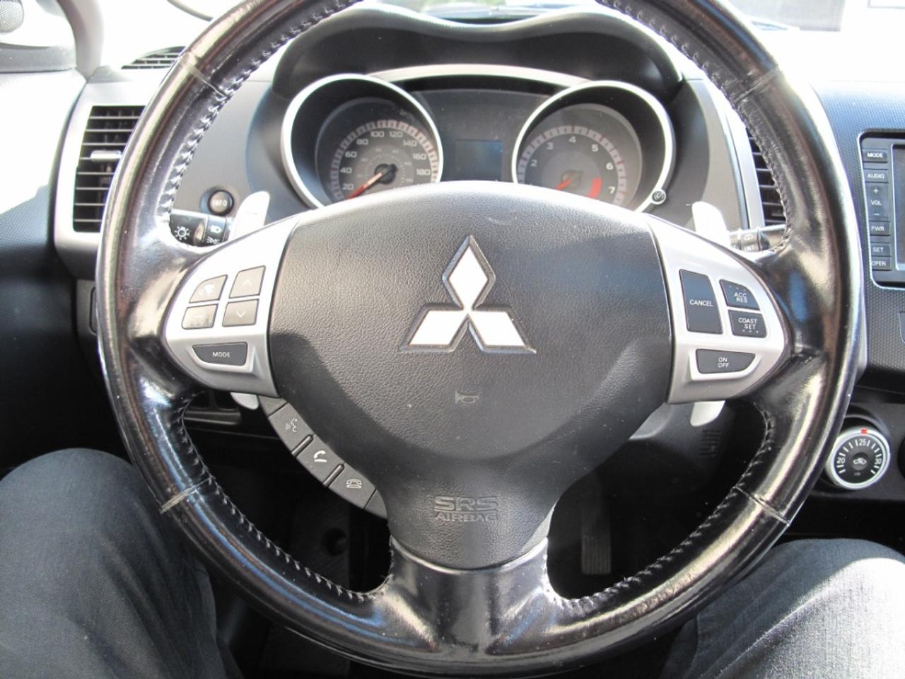 2008 Mitsubishi Outlander XLS - 7 Passenger with NAV - Photo #15