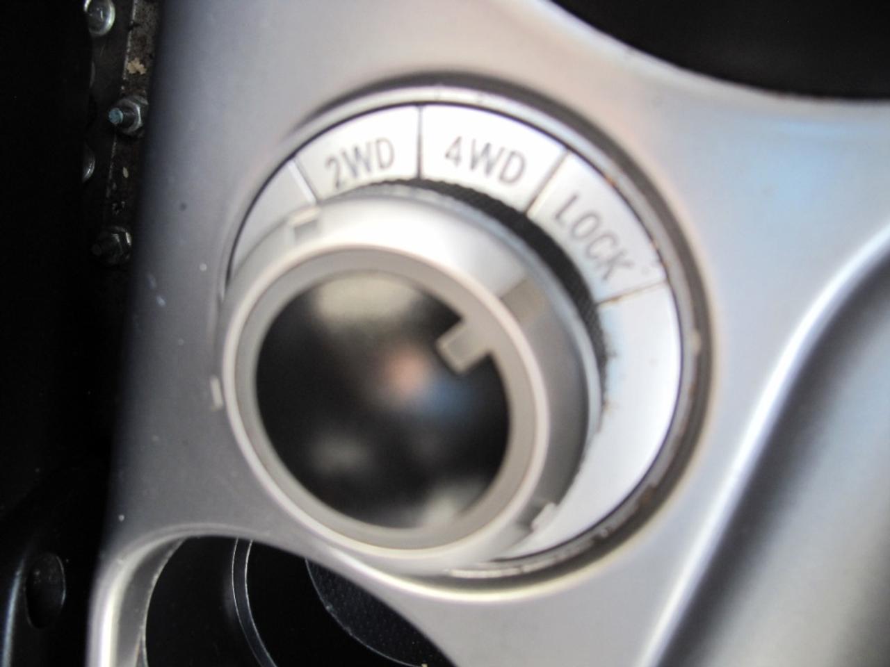 2008 Mitsubishi Outlander XLS - 7 Passenger with NAV Photo