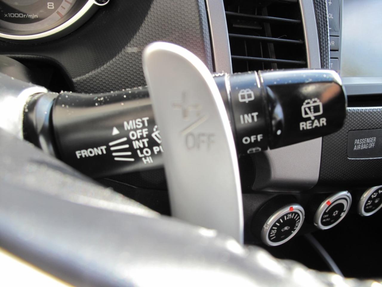 2008 Mitsubishi Outlander XLS - 7 Passenger with NAV Photo