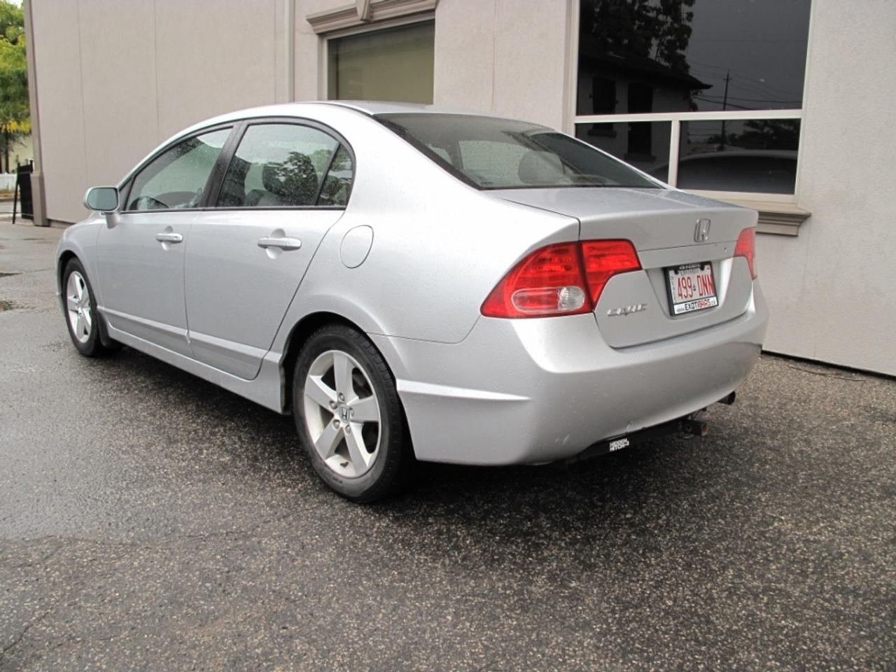 2006 Honda Civic 4x4 Touring - Photo #2