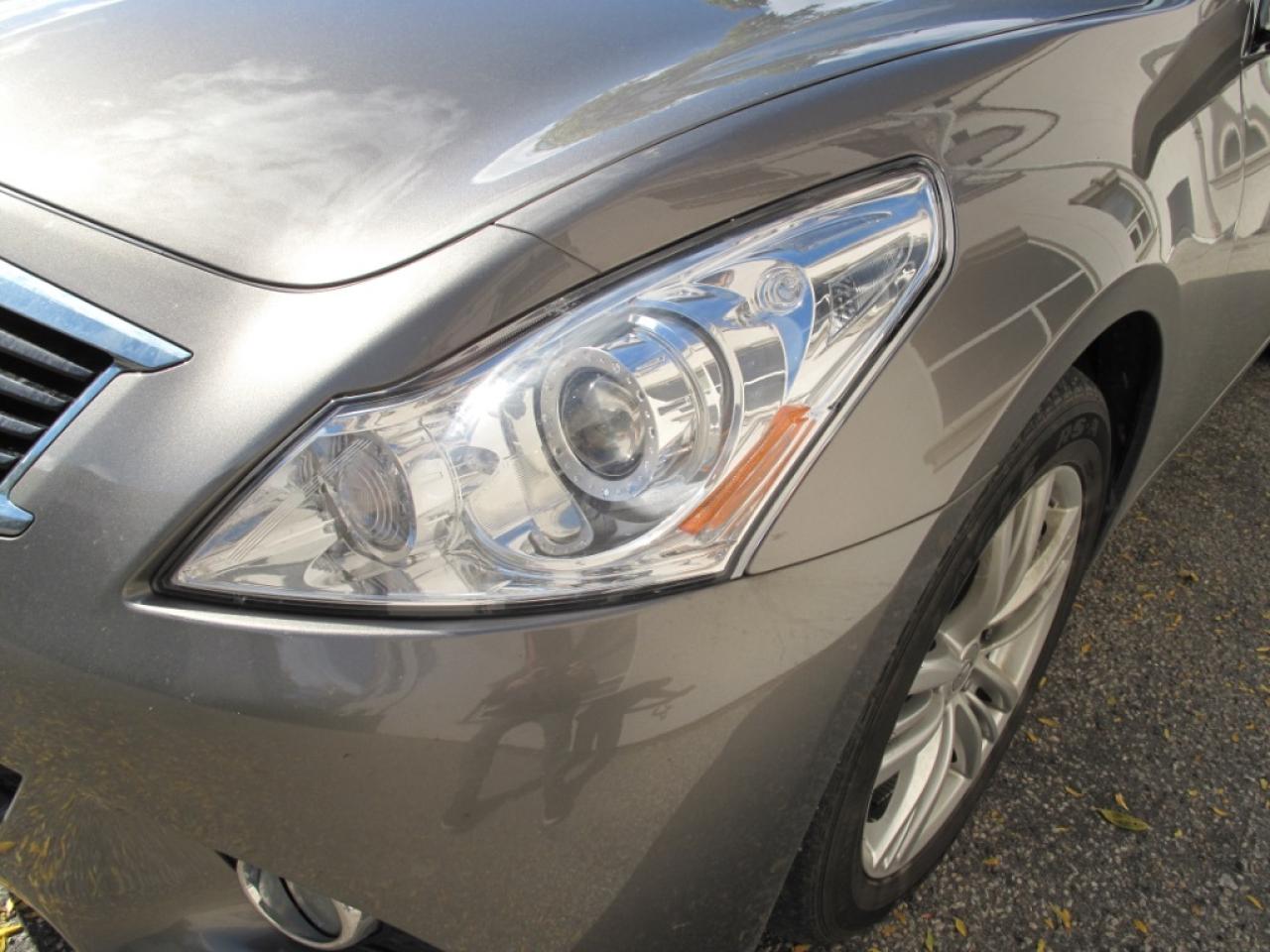2013 Infiniti G37X  Luxury AWD Photo3