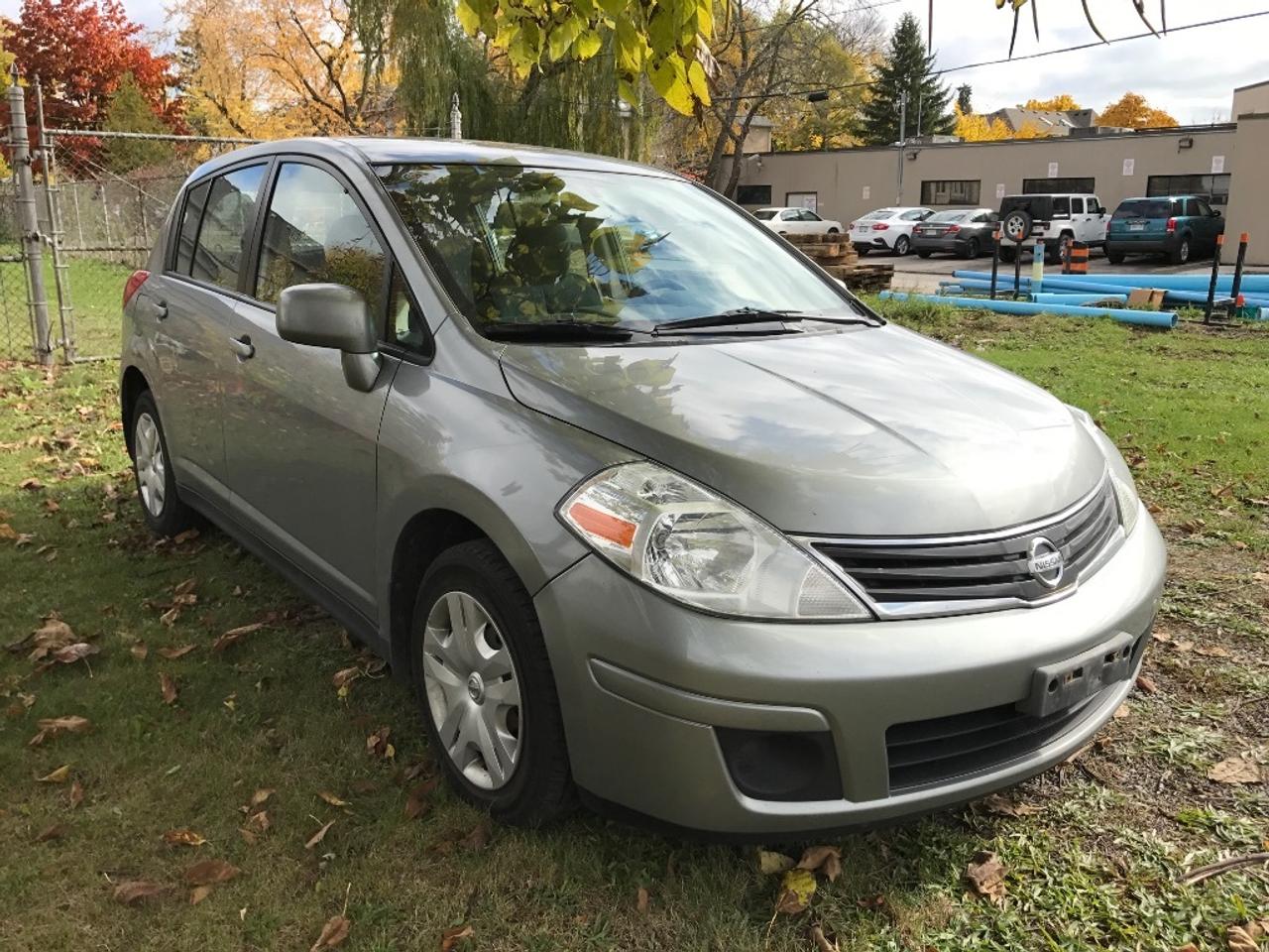 2010 Nissan Versa HATCHBACK 1.8S • Auto - Photo #4