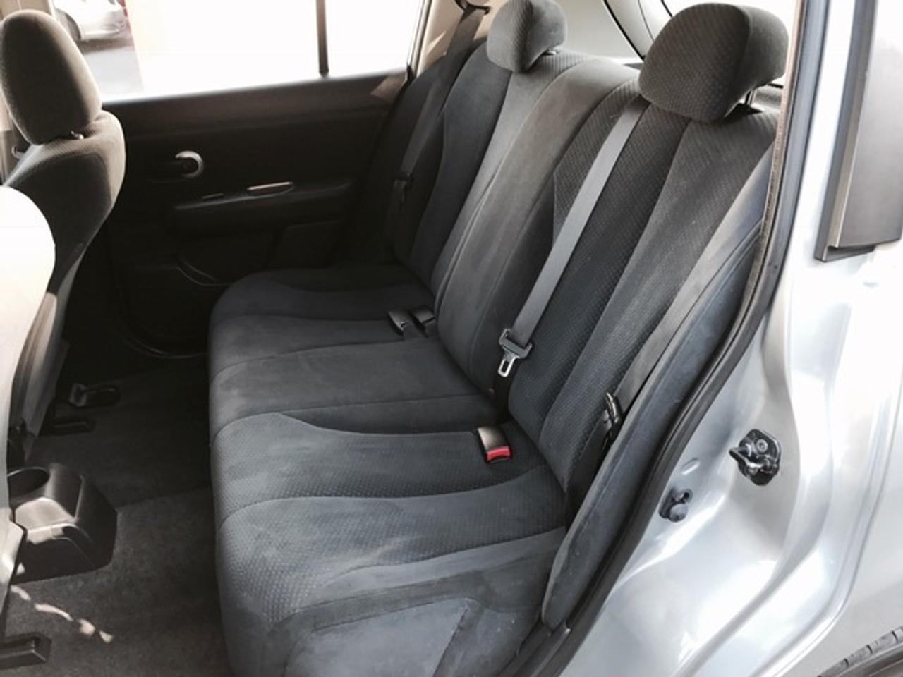 2010 Nissan Versa HATCHBACK 1.8S • Auto - Photo #7