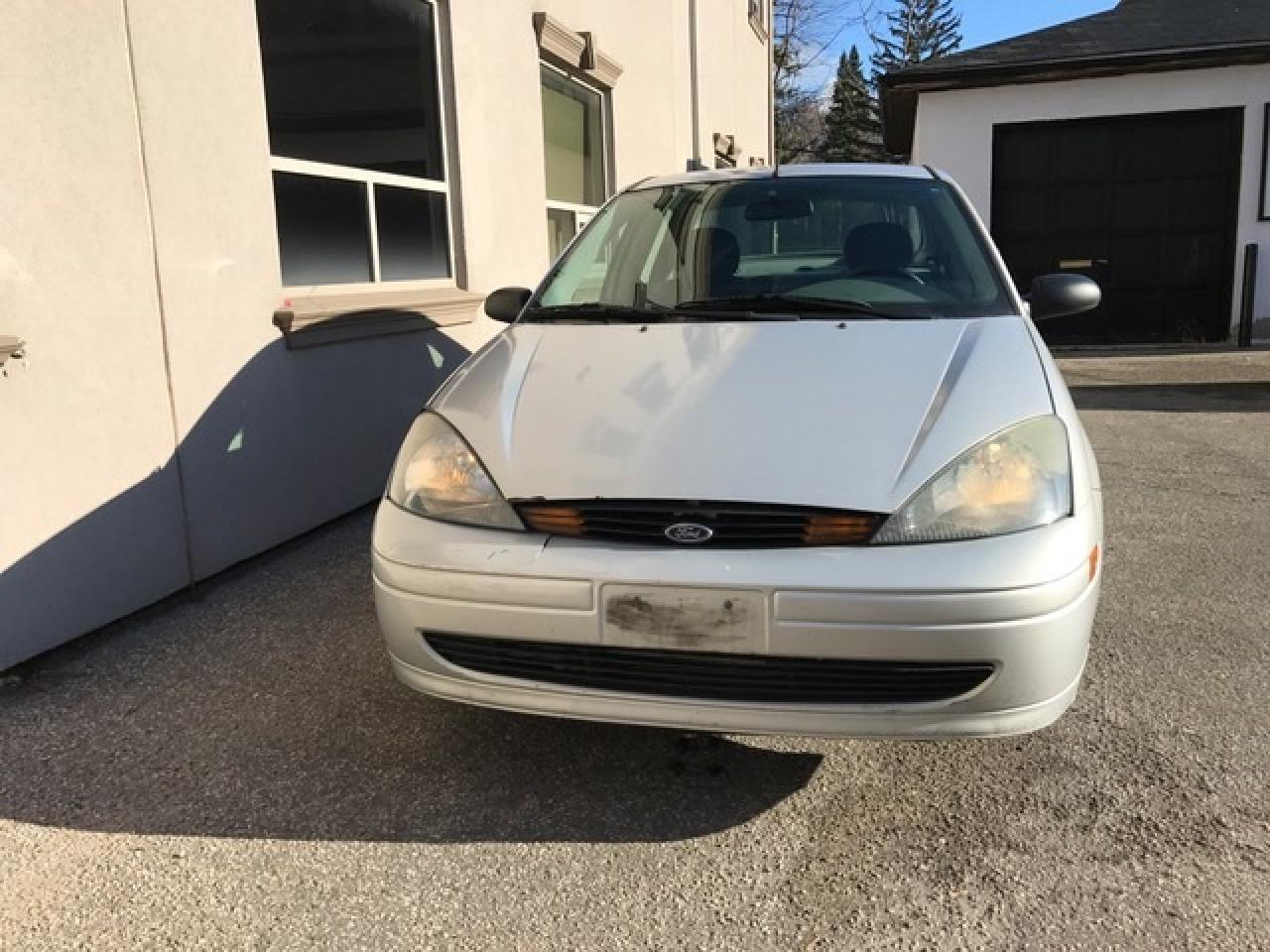 2004 Ford Focus SE Photo3