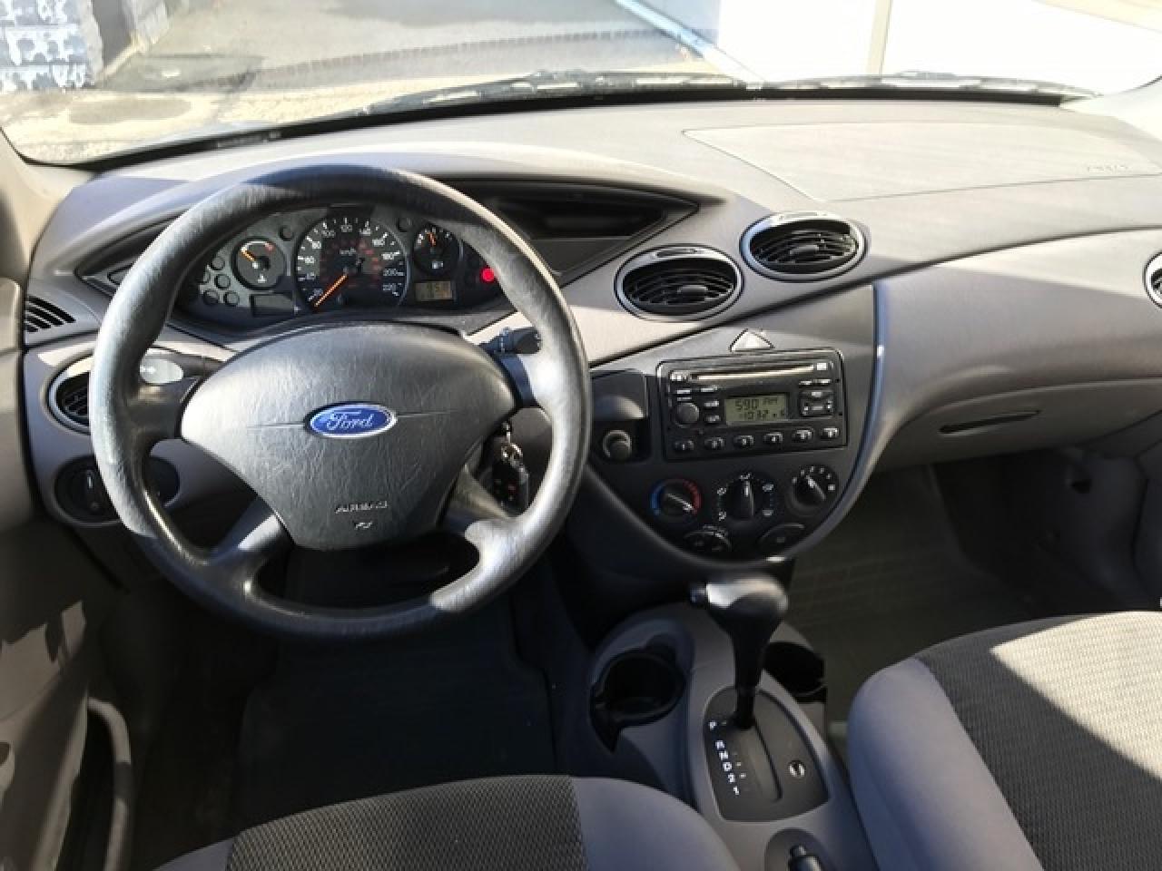 2004 Ford Focus SE Photo4