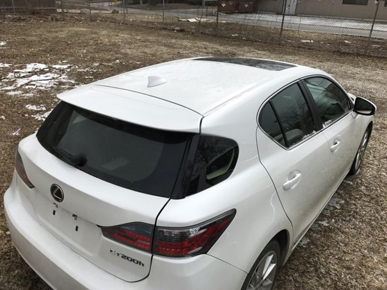 2014 Lexus CT 200h NAV & Backup Camera! Photo