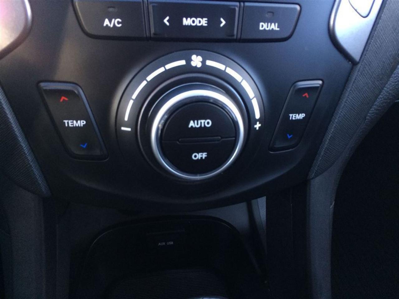 2015 Hyundai Santa Fe Luxury, Leather,Pan roof!!!! Photo