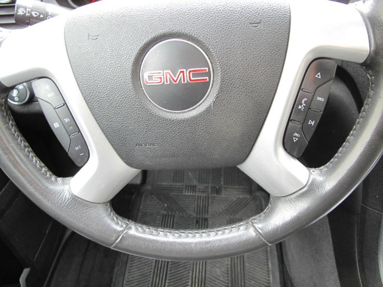 2012 GMC Acadia SLT - FWD - Leather Photo2