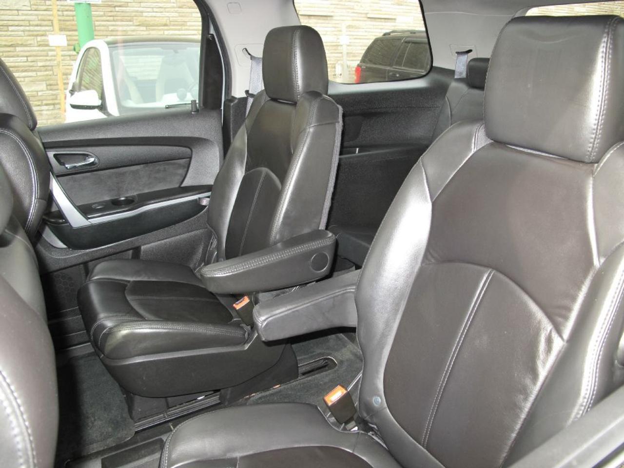 2012 GMC Acadia SLT - FWD - Leather Photo