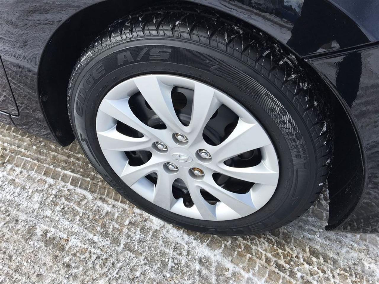 2013 Hyundai Elantra GL AUTO Photo