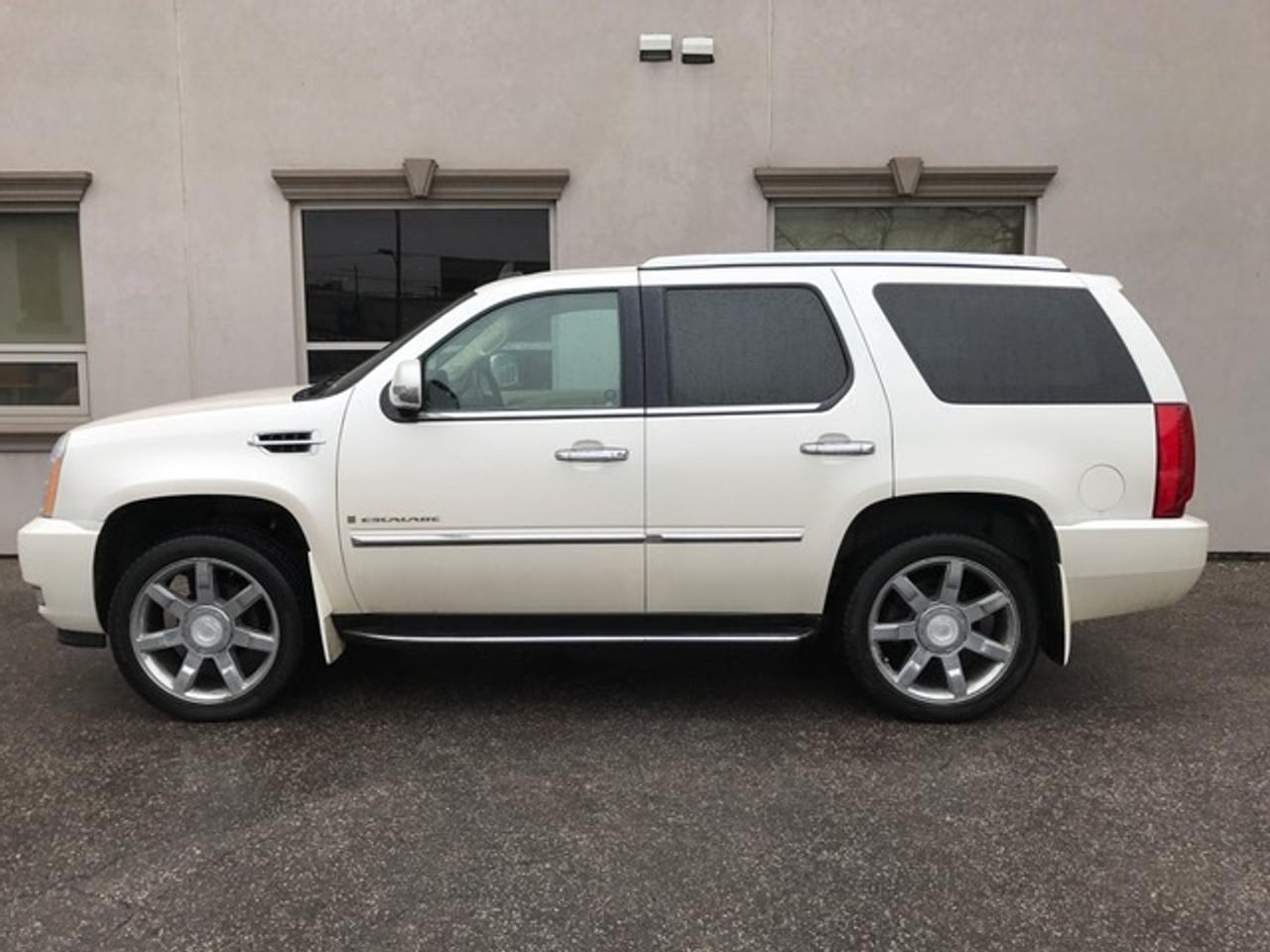 2008 Cadillac Escalade NAV - DVD- 22" RIMS -3 Yr Warranty- Carproof Clean
