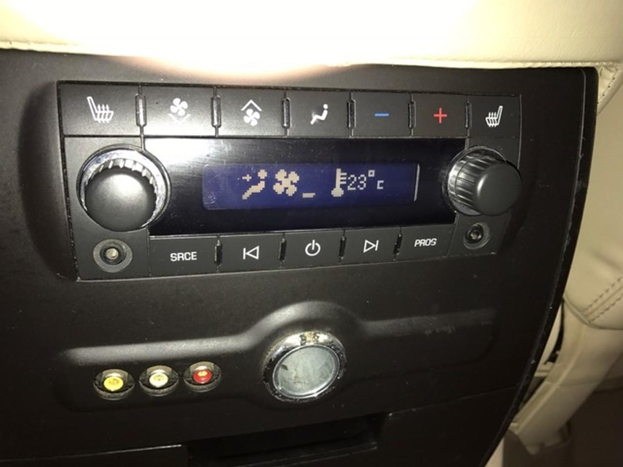 2008 Cadillac Escalade NAV - DVD- 22" RIMS -3 Yr Warranty- Carproof Clean - Photo #16