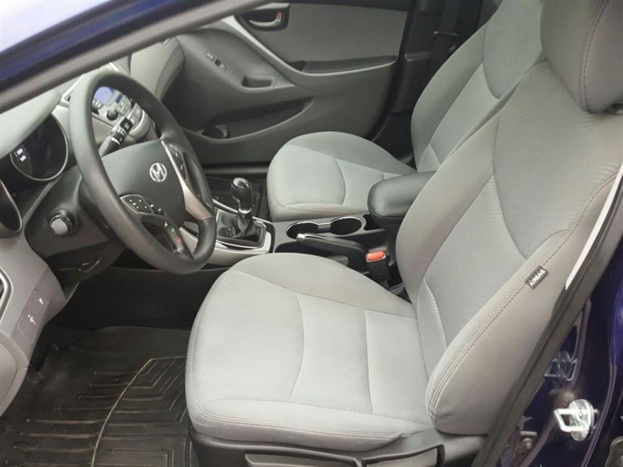 2013 Hyundai Elantra One owner, bought and serviced here, clean carproo Photo