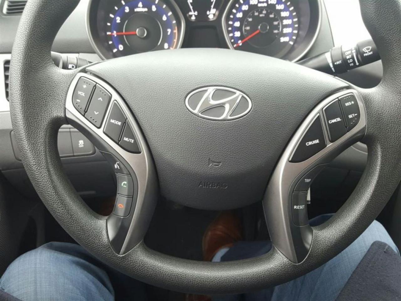 2013 Hyundai Elantra One owner, bought and serviced here, clean carproo Photo