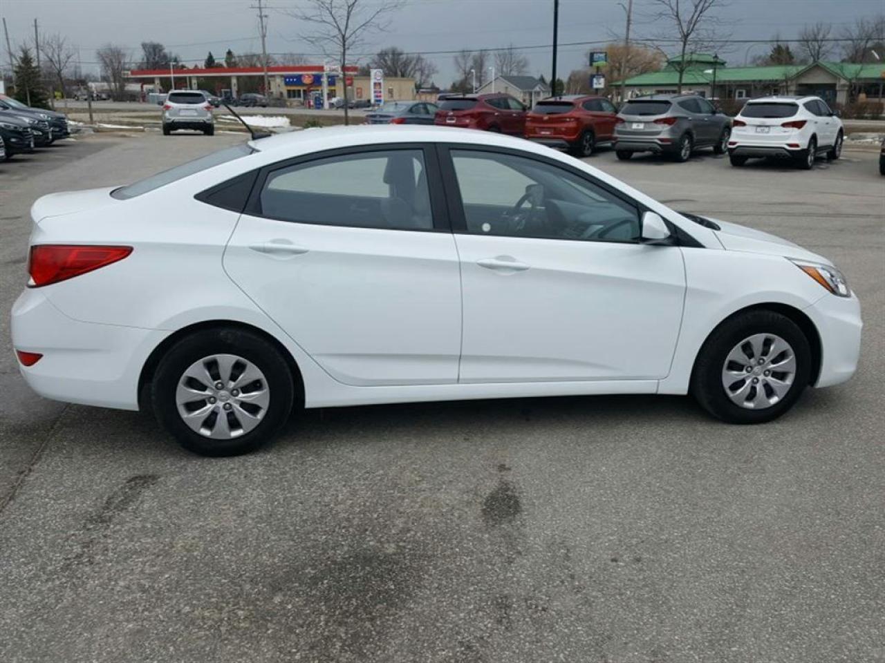 2016 Hyundai Accent GL Auto Photo