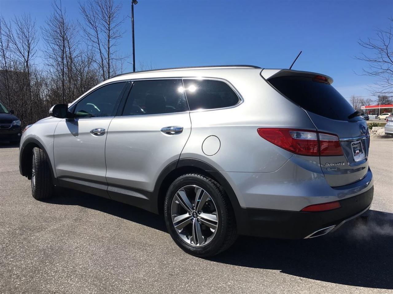 2013 Hyundai Santa Fe XL Limited Photo2
