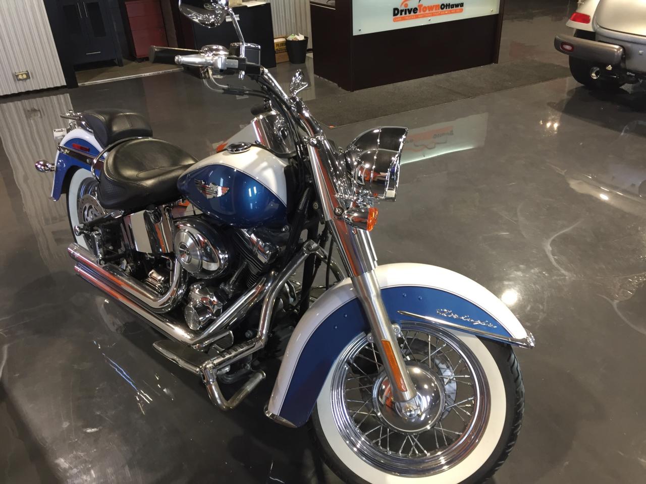 2005 Harley-Davidson Heritage Softail Classic Premium - Photo #4