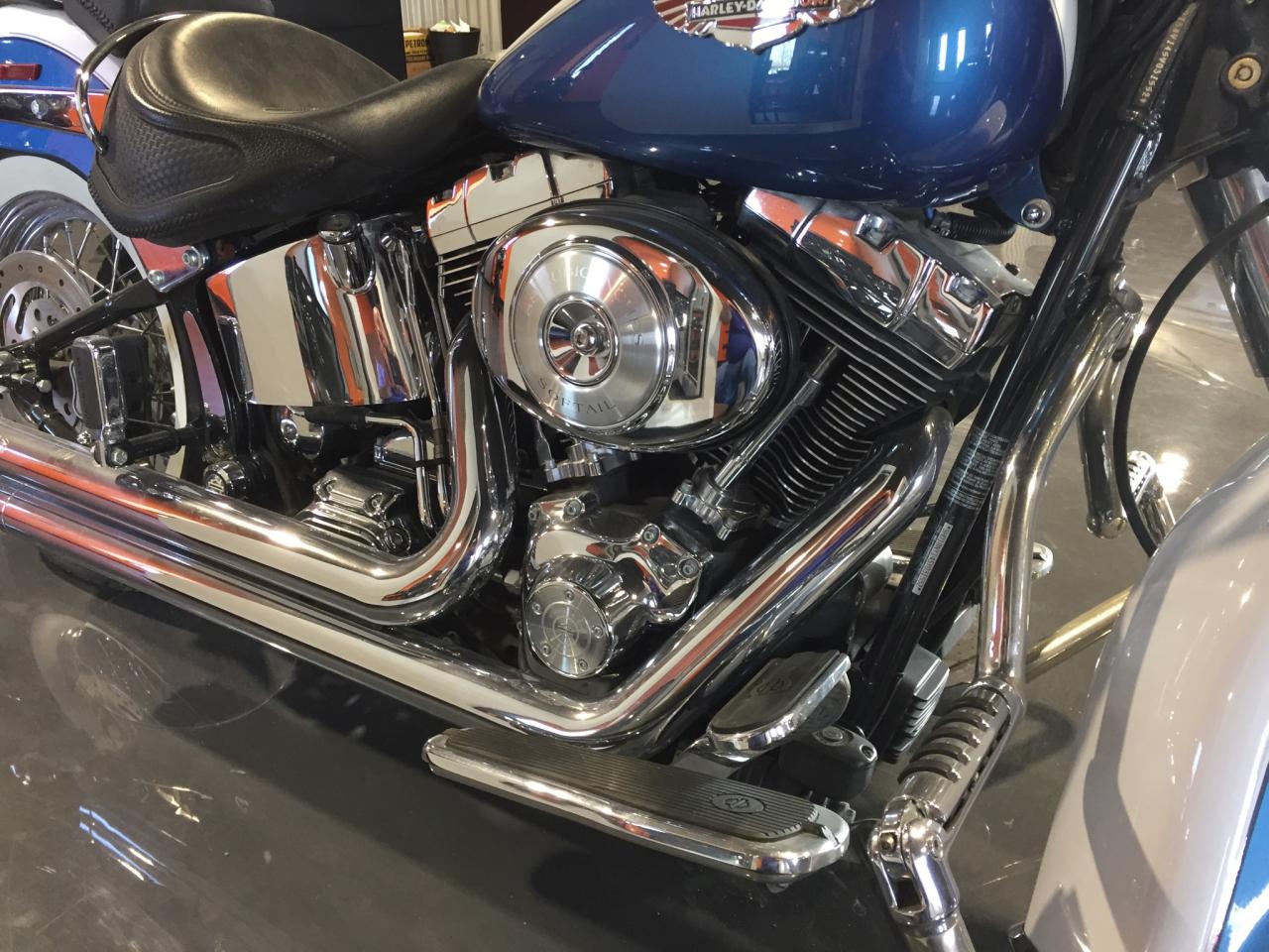 2005 Harley-Davidson Heritage Softail Classic Premium Photo4