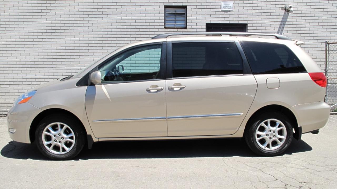 2006 Toyota Sienna XLE LTD AWD!